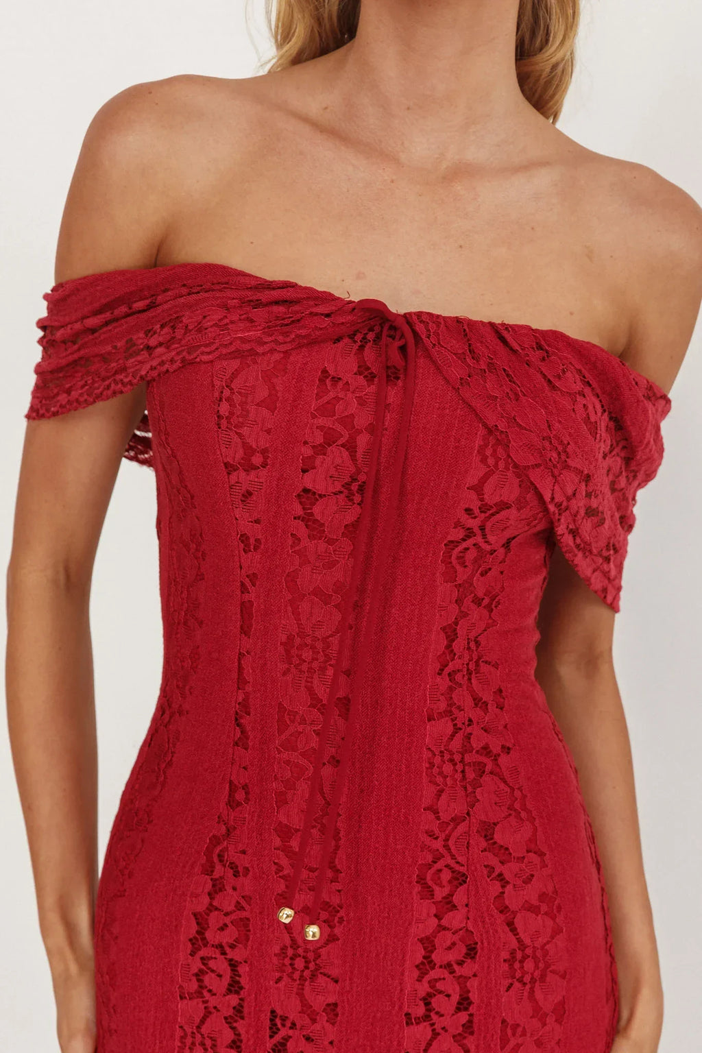 Enigma Off-Shoulder Maxi Dress Lace Wine