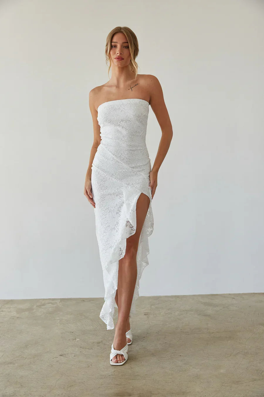 Vivienne Lace Ruffle Maxi Dress